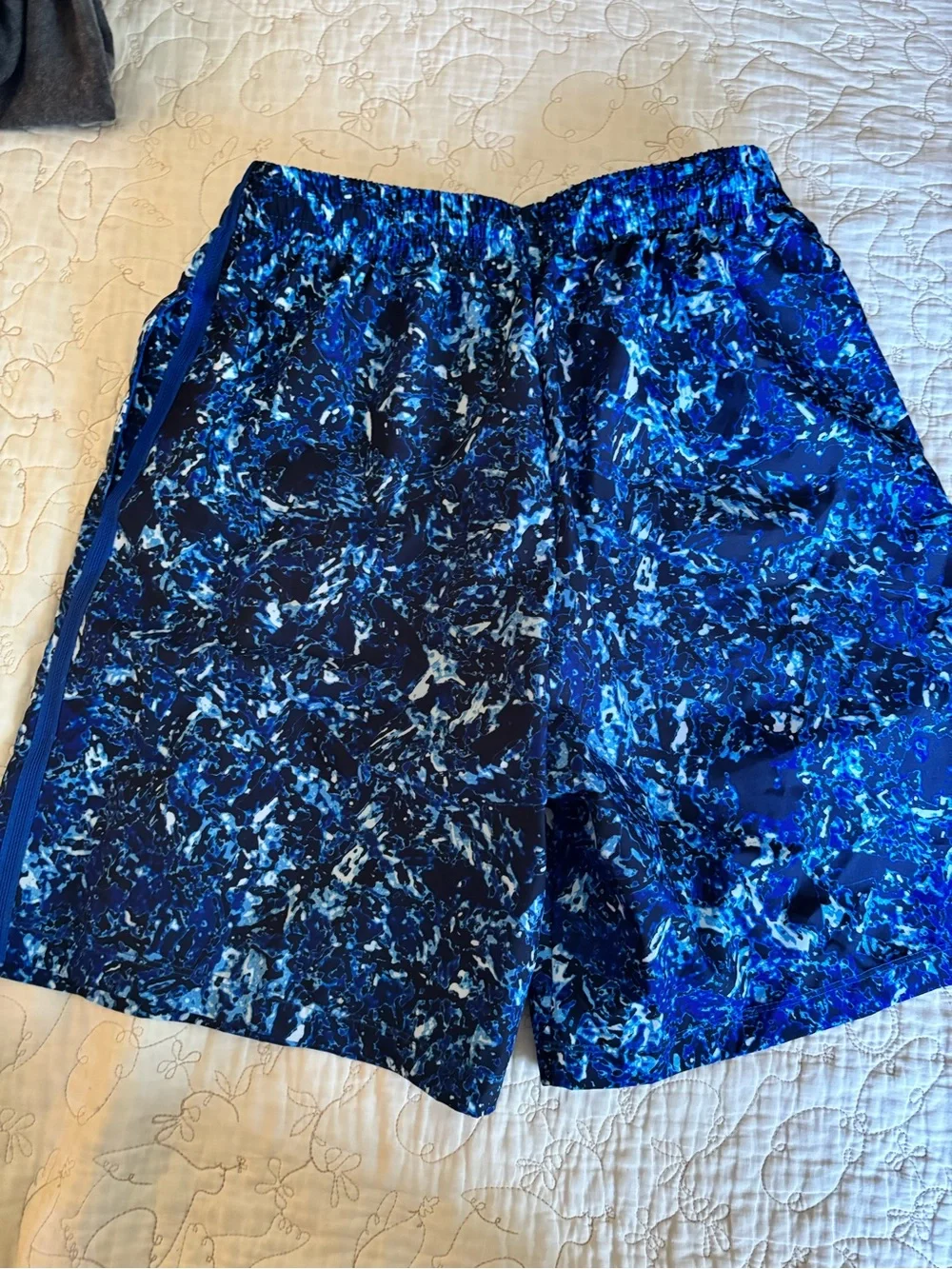 NWOT Nike Boys Dri-Fit Patterned Shorts, XL
